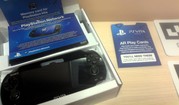 Продам PS Vita+3 игры+6 карт виртуальной реальности (новая)